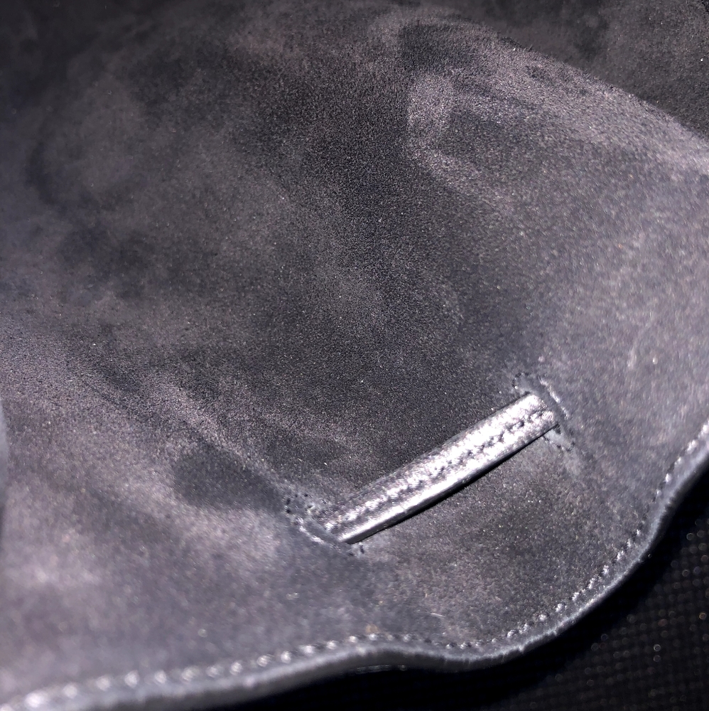 Saint Laurent Medium JEN Flat Bag in Black Leather - Picture 5 of 6